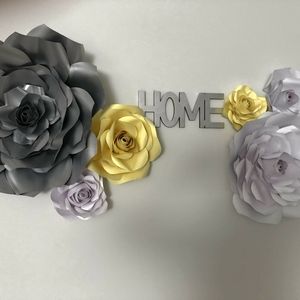 Beyounik's paper flower wall set